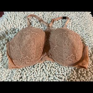Bras new with tags victoria secret  never used